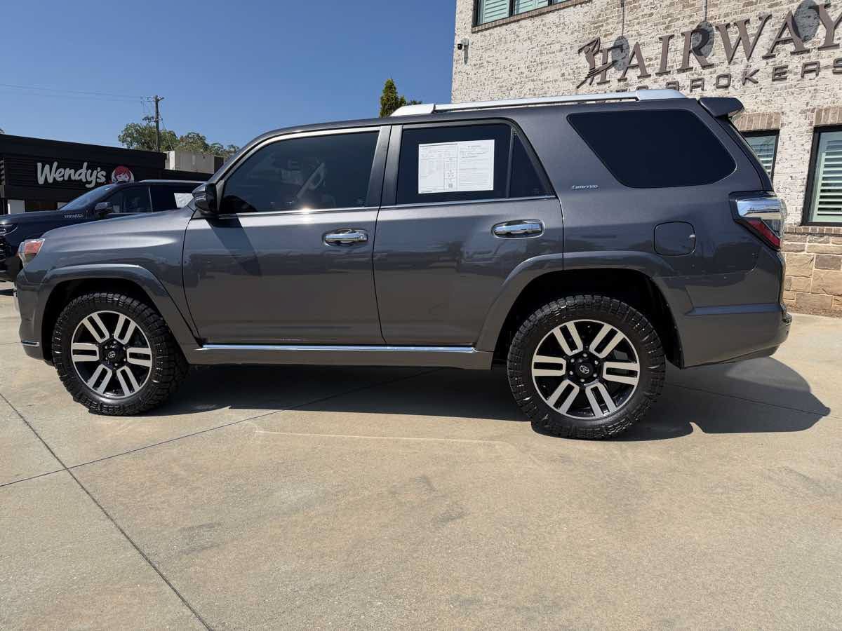 Used 2023 Toyota 4Runner Limited RWD image 9