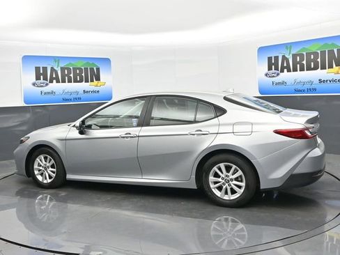 Used 2025 Toyota Camry LE w/ Convenience Package FWD image 3