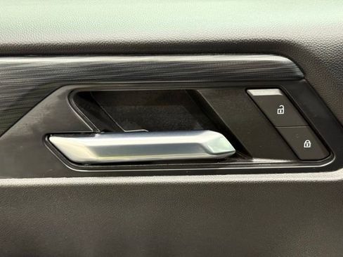 Used 2025 GMC Acadia Elevation image 33