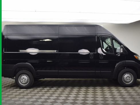 New 2026 RAM ProMaster 2500 w/ Convenience Group image 4