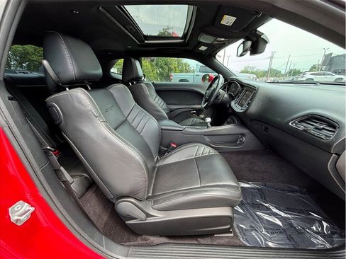 Used 2016 Dodge Challenger SRT Hellcat RWD image 42