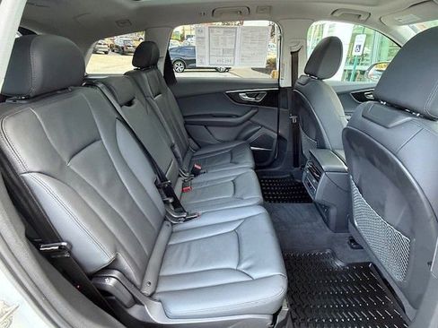 Used 2022 Audi Q7 3.0T Premium Plus image 16