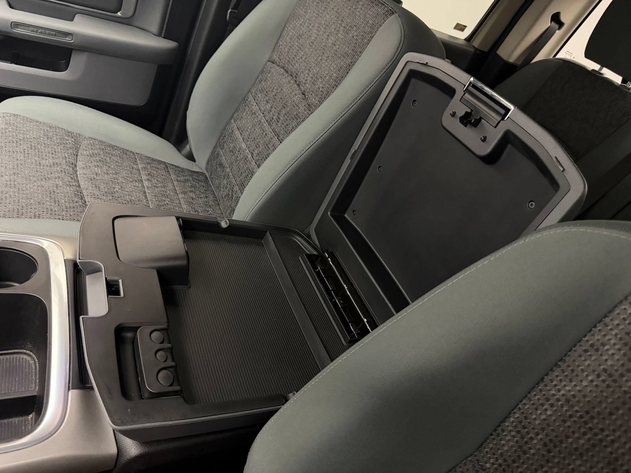Used 2016 RAM 1500 Big Horn RWD image 30