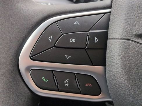 New 2027 Chrysler Pacifica Select FWD image 24
