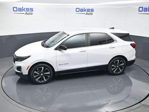 Used 2022 Chevrolet Equinox LT w/ LPO, Blackout Package FWD image 48