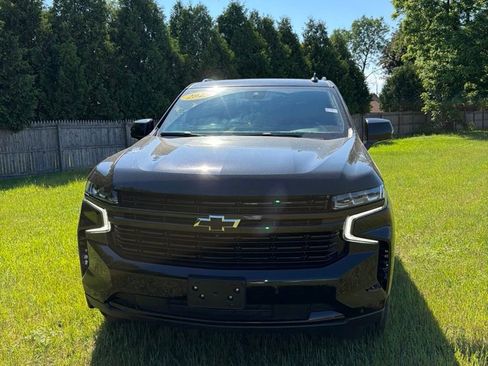 Used 2023 Chevrolet Tahoe RST w/ Luxury Package AWD/4WD image 2