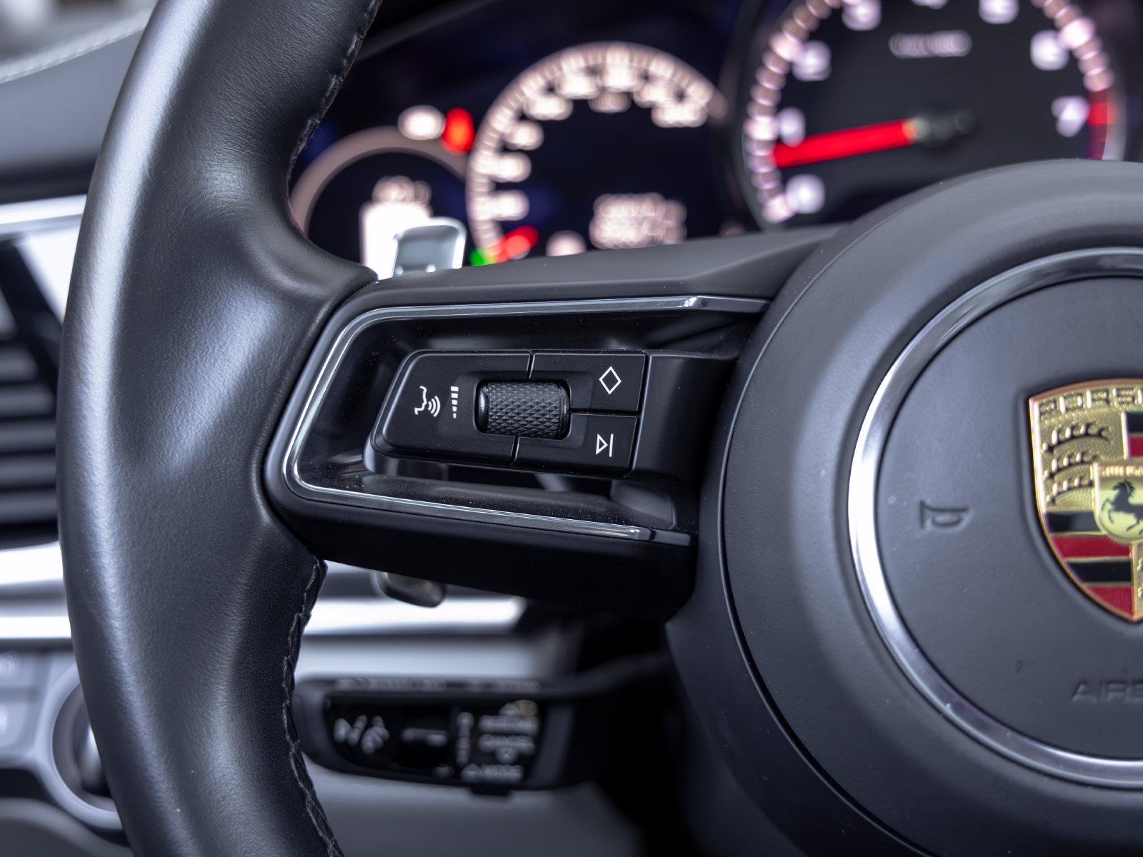Certified 2022 Porsche Panamera 4S AWD/4WD image 30
