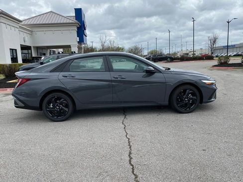 New 2026 Hyundai Elantra Sport FWD image 8