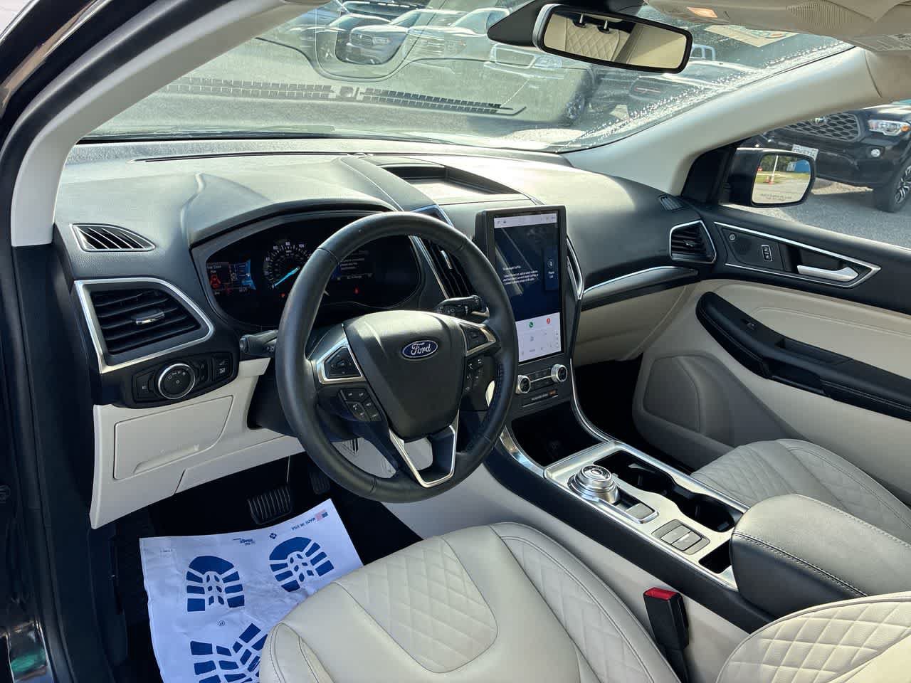 Used 2023 Ford Edge Titanium w/ Cargo Accessory Package AWD/4WD image 10
