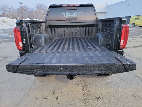 Used 2021 GMC Sierra 1500 AT4 w/ AT4 Premium Package image 17