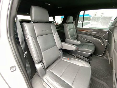 Certified 2023 Cadillac Escalade ESV Luxury image 29