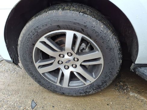 Used 2024 Ford Expedition Limited AWD/4WD image 23