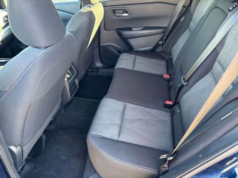 Used 2025 Nissan Rogue SV image 28