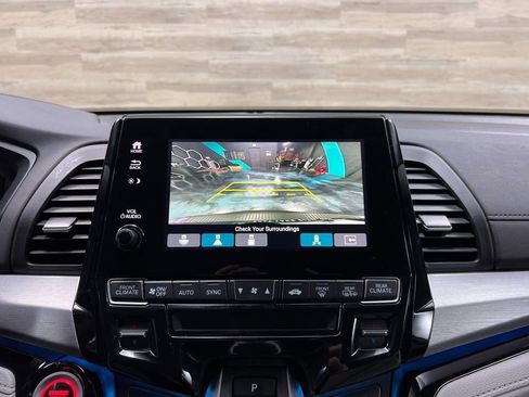 Used 2024 Honda Odyssey Touring image 7