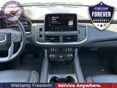 Used 2023 GMC Yukon SLT w/ SLT Luxury Package RWD image 16