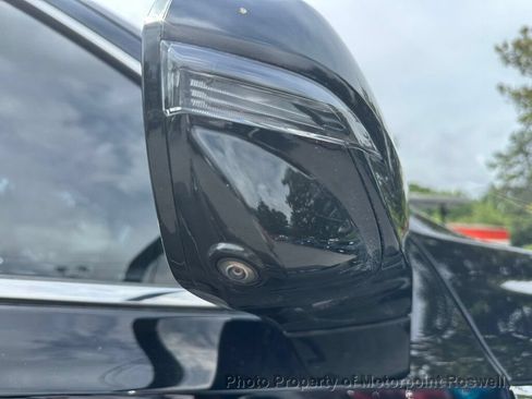 Used 2023 GMC Yukon XL SLT w/ SLT Premium Package RWD image 33