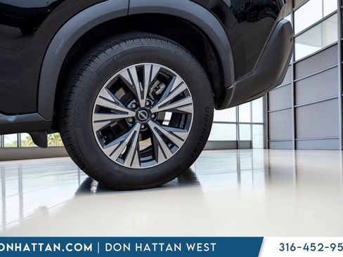 Used 2023 Nissan Rogue SV FWD image 29