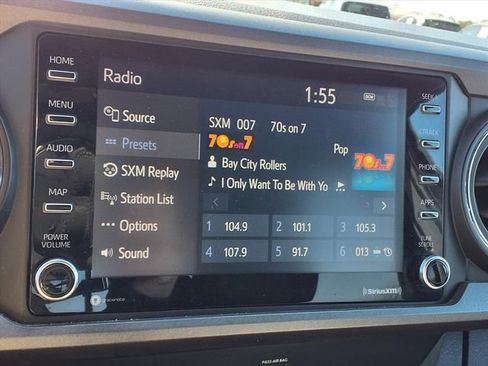 Used 2020 Toyota Tacoma TRD Sport w/ Technology Package image 16