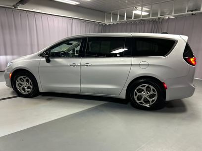 Used 2024 Chrysler Pacifica Limited