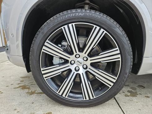 Certified 2024 Volvo XC90 T8 Plus w/ Protection Package Premier AWD/4WD image 9
