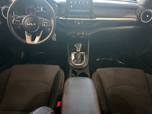 Used 2023 Kia Forte LXS FWD image 4