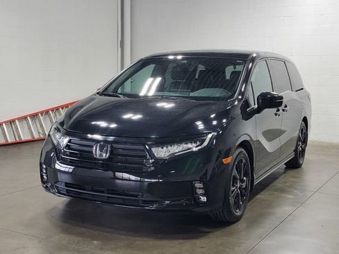 Certified 2023 Honda Odyssey Sport image 2