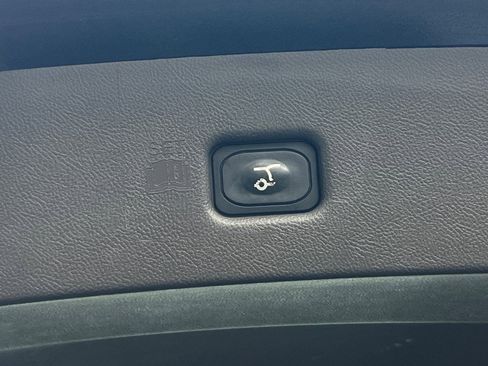 Used 2022 Lincoln Nautilus Reserve image 15