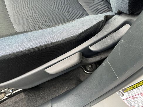 Used 2025 Nissan Versa SV FWD image 22