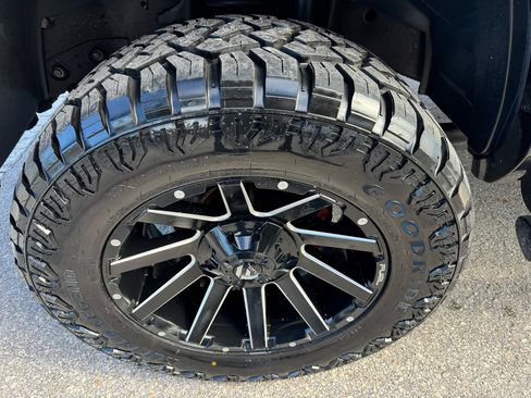 Used 2017 RAM 2500 Laramie w/ Sport Appearance Group image 7