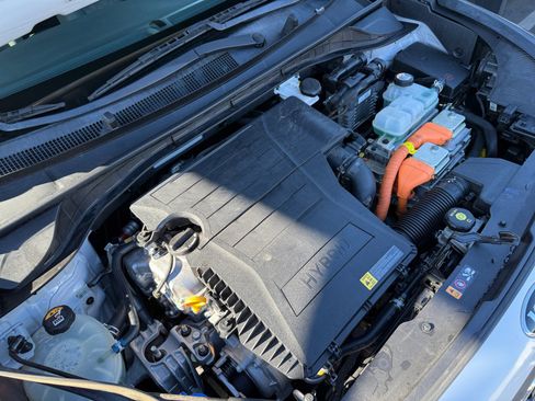 Used 2019 Kia Niro LX image 13