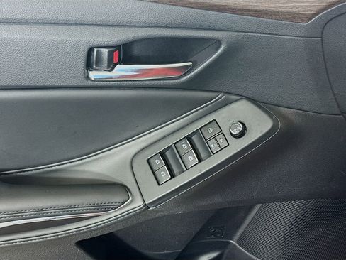 Used 2022 Toyota Avalon XLE image 17