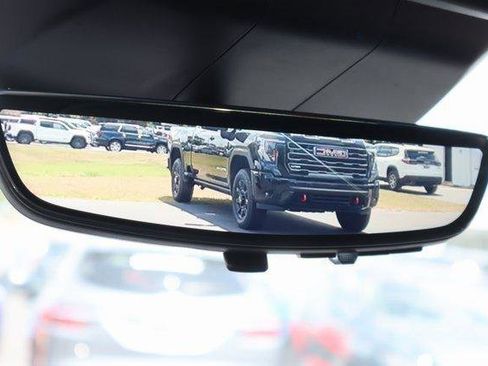 Used 2024 Cadillac Escalade Sport Platinum image 17