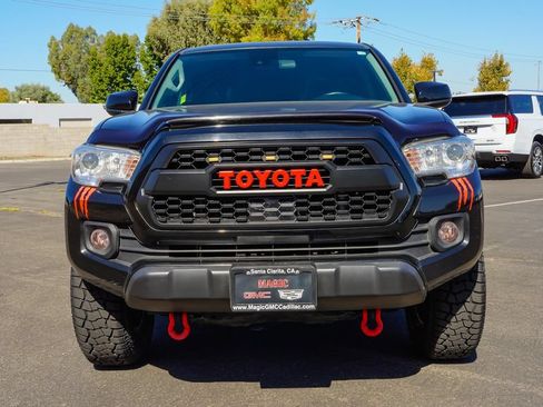 Used 2022 Toyota Tacoma SR5 RWD image 4