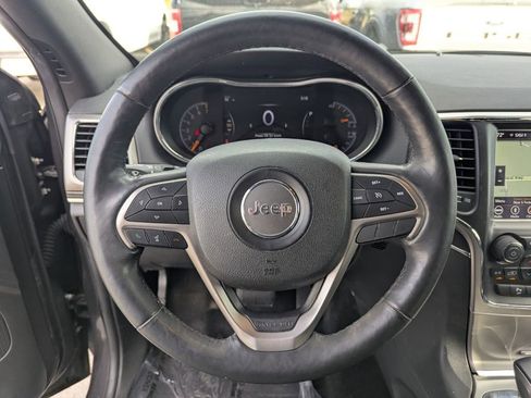 Used 2018 Jeep Grand Cherokee Limited image 26