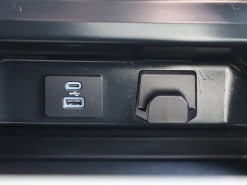 Used 2023 Ford F150 XLT AWD/4WD image 29
