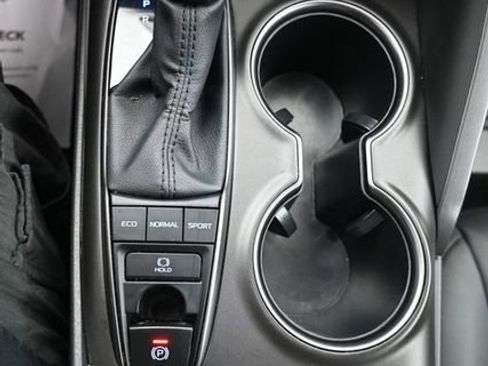 Used 2023 Toyota Camry XSE FWD image 17