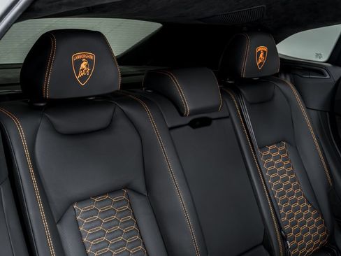 Used 2022 Lamborghini Urus AWD/4WD image 33