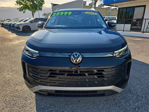 Used 2025 Volkswagen Tiguan S image 2