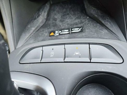 Used 2025 Buick Envista Preferred w/ Convenience I Package FWD image 26