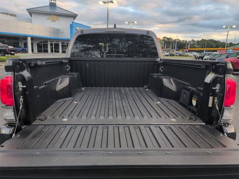 Used 2023 Toyota Tacoma Limited image 29