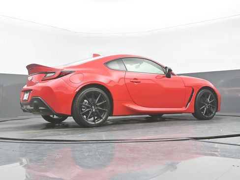 Used 2024 Toyota GR86 Premium RWD image 12