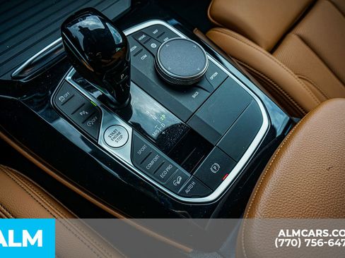 Used 2025 BMW X4 xDrive30i AWD/4WD image 46