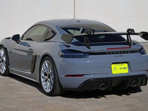 Used 2025 Porsche 718 Cayman GT4 RS w/ Weissach Package RWD image 47