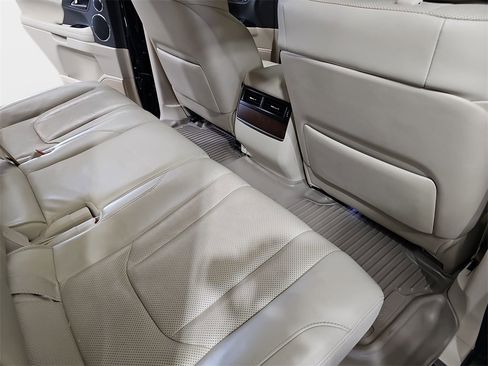 Used 2021 Lexus LX 570 4WD w/ Luxury Package image 13