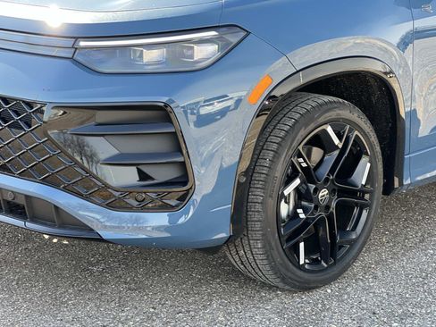 New 2026 Volkswagen Tiguan SE R-Line image 9