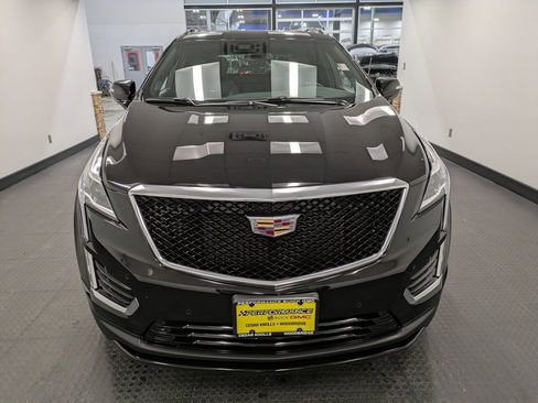 Used 2023 Cadillac XT5 Sportv image 2