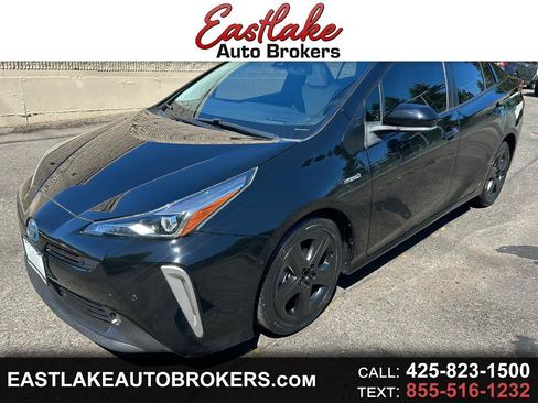 Used 2022 Toyota Prius Limited FWD image 1