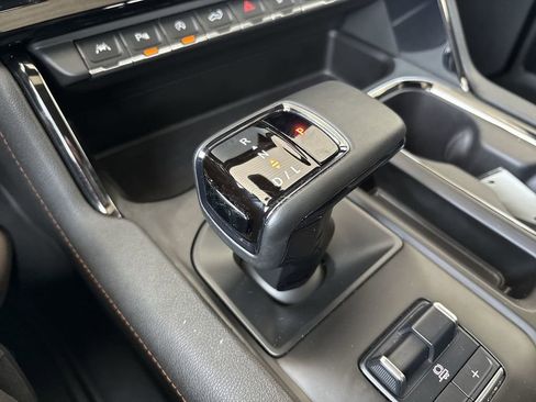 Certified 2024 GMC Sierra 1500 AT4 w/ Technology Package image 16