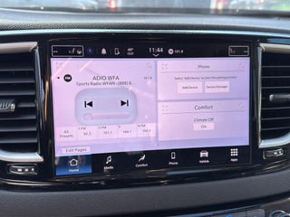 Used 2024 Chrysler Pacifica Touring-L FWD image 17