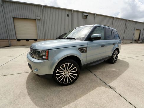 Used 2011 Land Rover Range Rover Sport Supercharged image 3